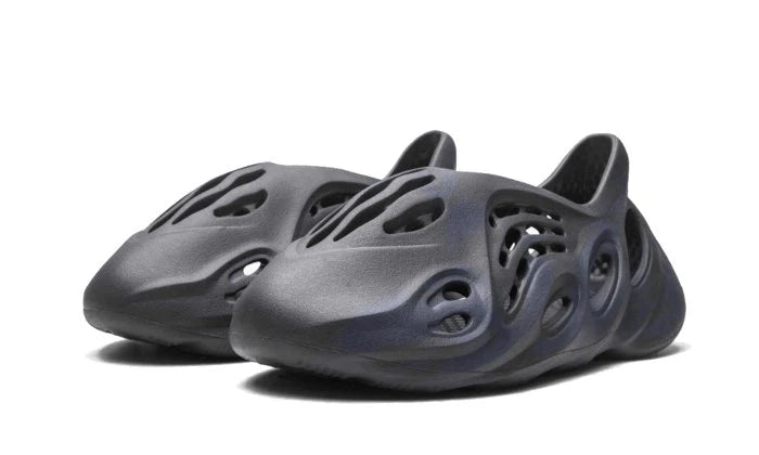 Adidas Yeezy Foam RNNR Onyx-HP8739-sneaker JHypes