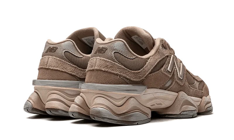 New Balance 9060 Mushroom Bruin Brown