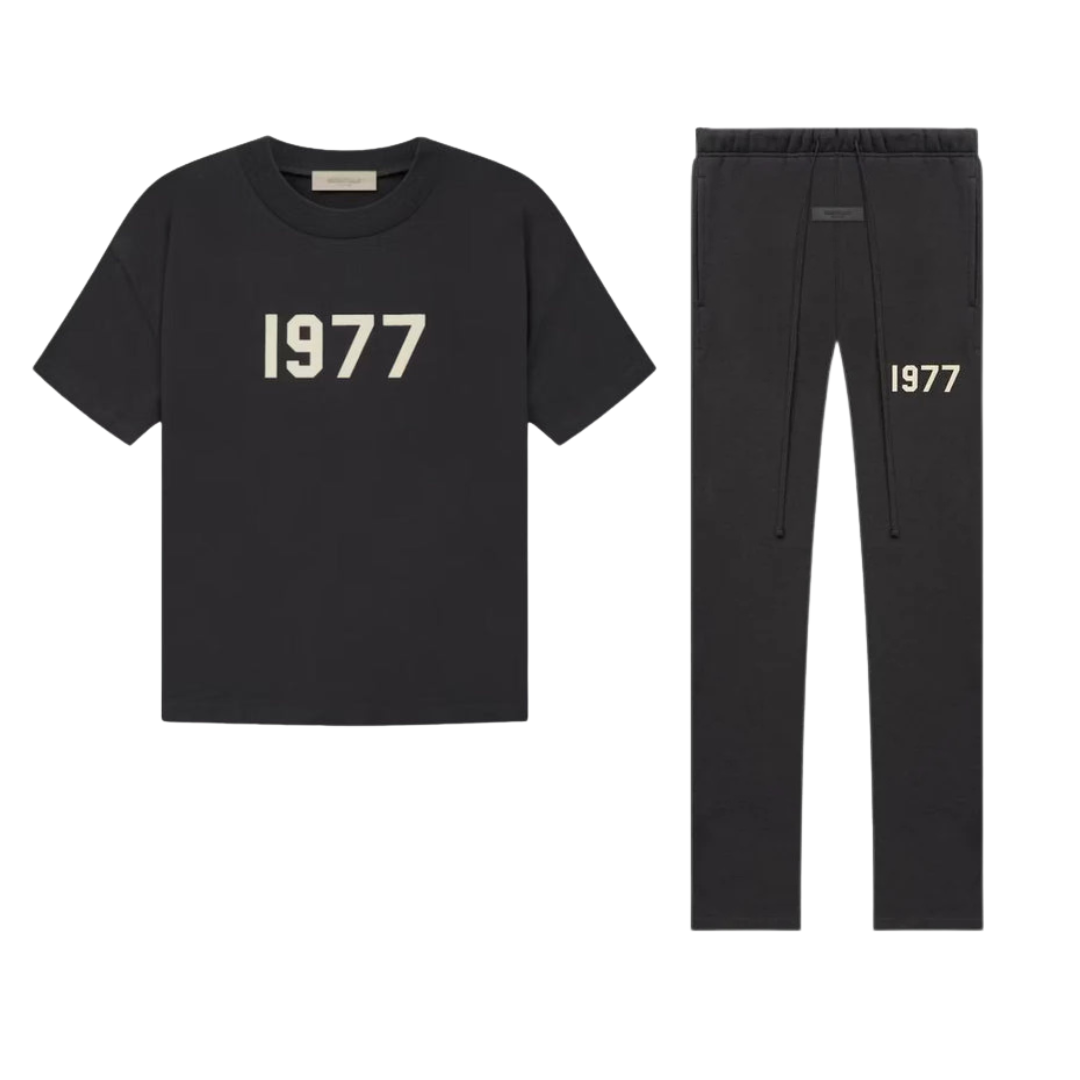 Fear of God Essentials 1977 Iron Black T-Shirt + Lange Broek
