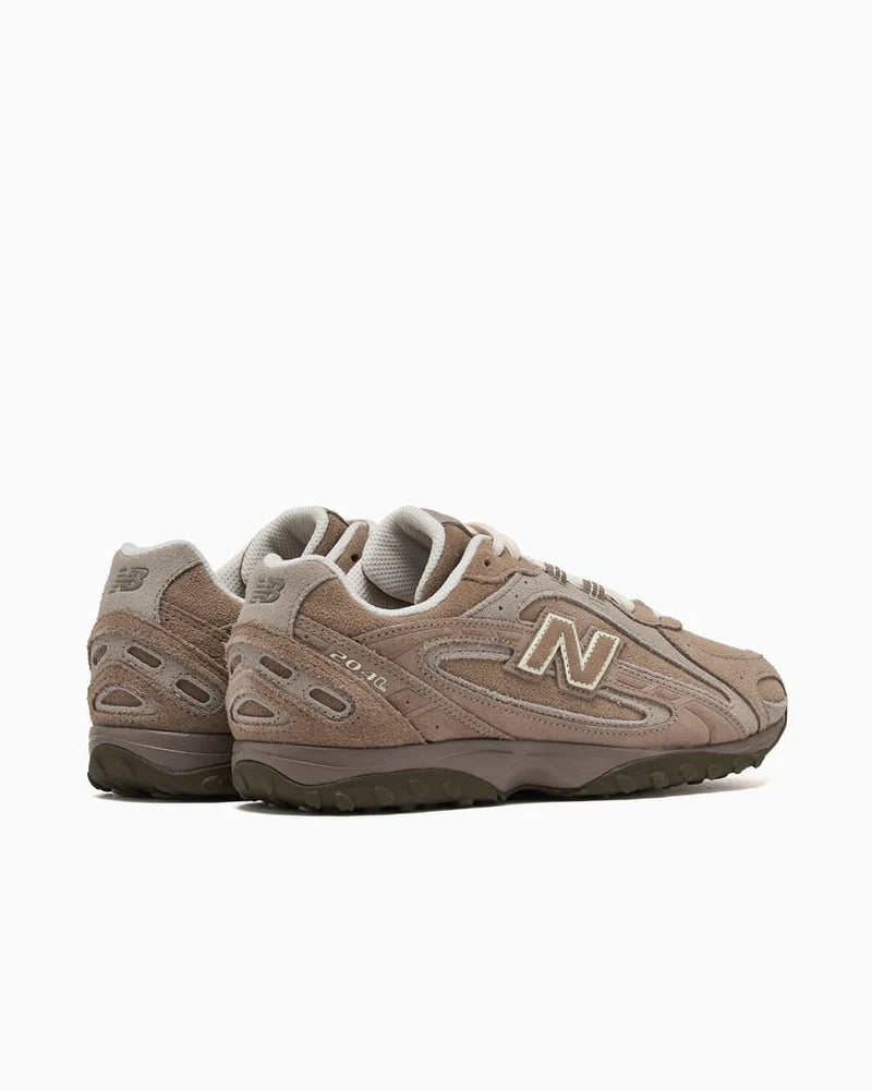 New Balance 204L Brown
