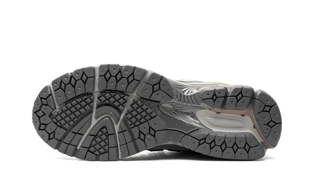 New Balance 1906N Team Away Grey-M1906NB-schoenen JHypes