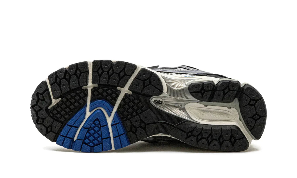 New Balance 1906R Silver Metallic-M1906RCD-schoenen JHypes