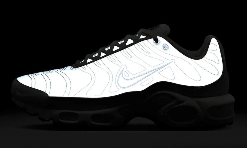 Nike Air Max Plus Reflective Platinum-FZ4342-001-schoenen JHypes