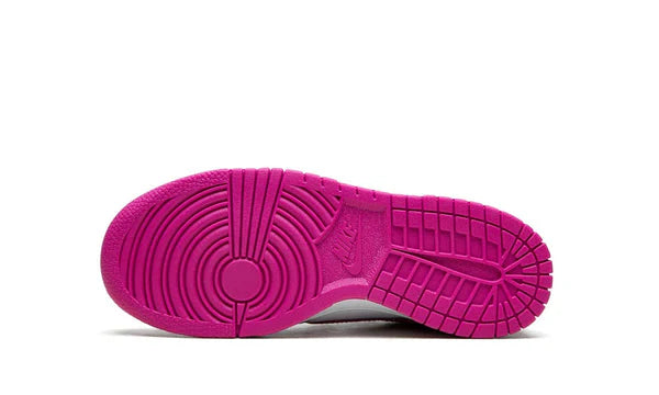Nike_Dunk_Low_Active_Fuchsia_FJ0704-100_JHypes_Schoen_Roze