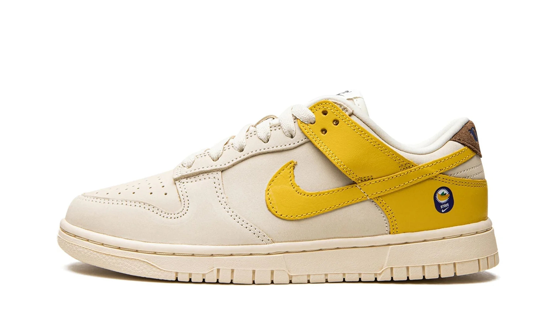 Nike Dunk Low LX Banana-DR5487-100-JHypes