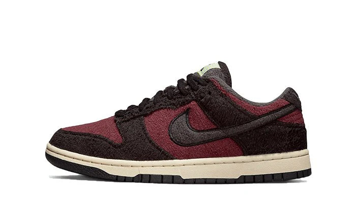 Nike Dunk Low SE Fleece Burgundy Crush-DQ7579-600-JHypes