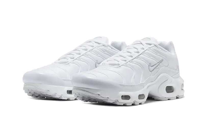 Air Max Plus Triple White-CW7044-100-sneaker-JHypes