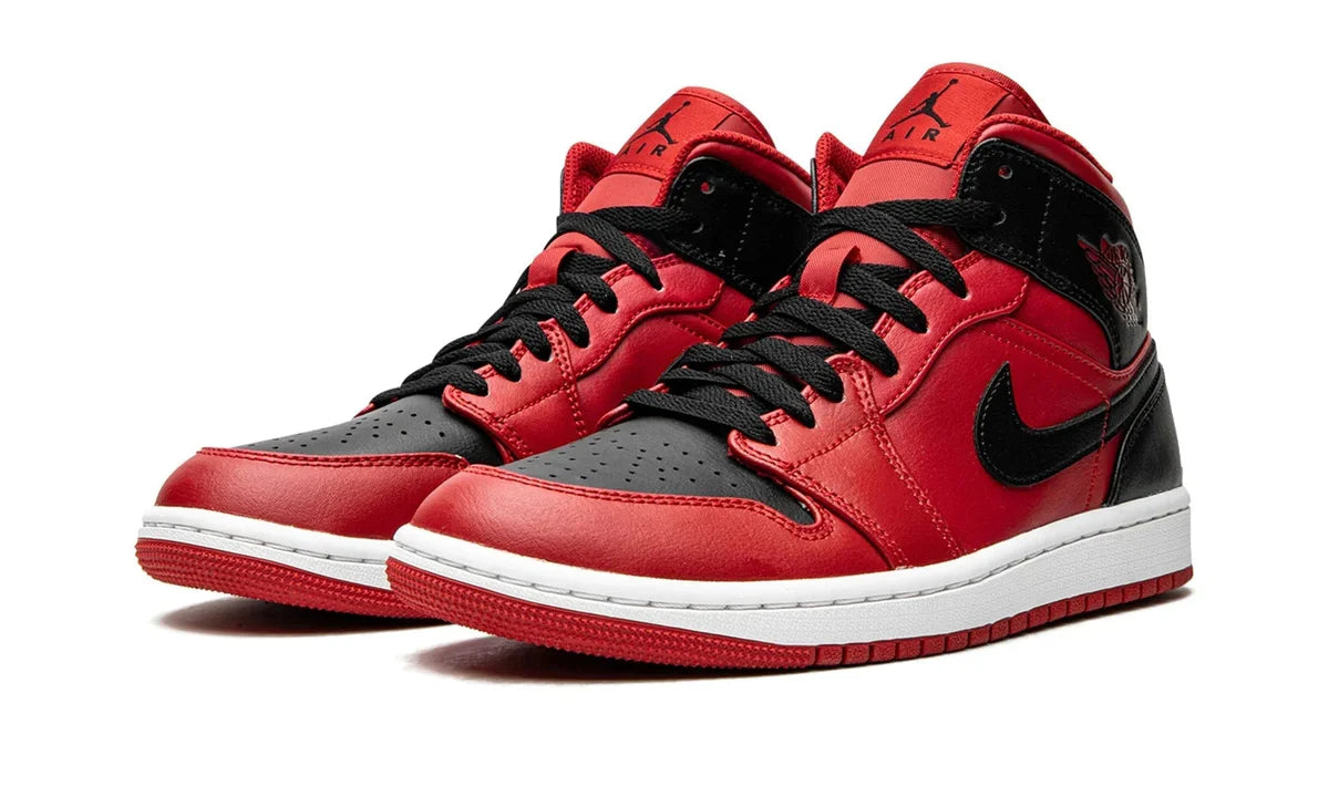 Jordan 1 mid Reverse Bred 2021-554724-660-sneaker JHypes