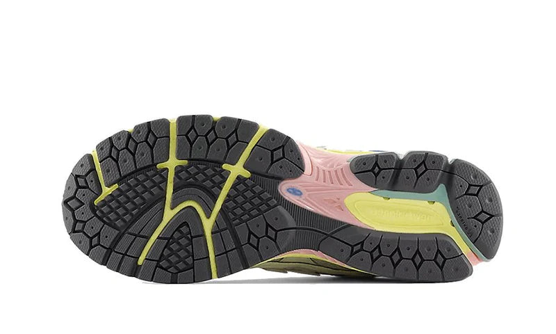 New Balance 1906U Lunar New Year Angora--M1906NC-schoenen JHypes
