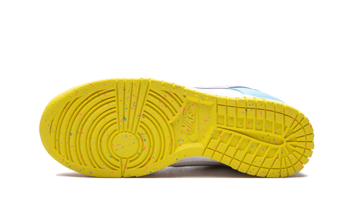 Nike Dunk Low SE Easter - DD1872-100 schoenen JHype
