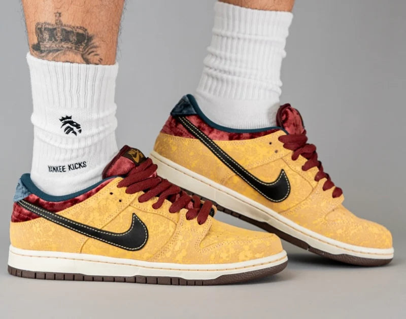 Nike SB Dunk Low City of Cinema-FZ1278-200-sneaker JHypes