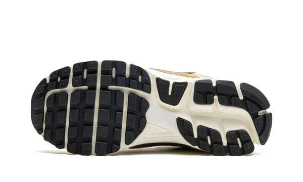 Nike Zoom Vomero 5 Metallic Gold-HF7723-001-schoenen JHype