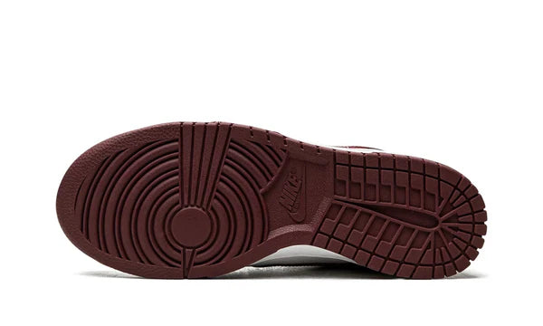 image 4: Nike Dunk Low Bordeaux (W) schoenen